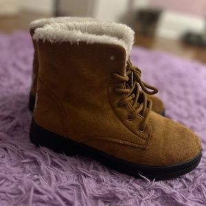 Brown winter boots